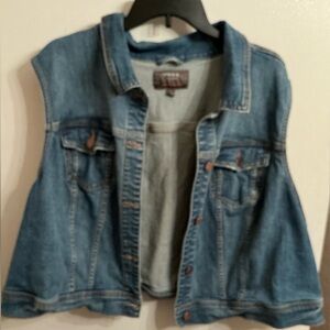 Torrid 5 Blue Denim Vest Jacket -